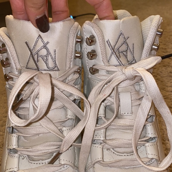 YRU QOZMO Hi White Shoes - Picture 4 of 8